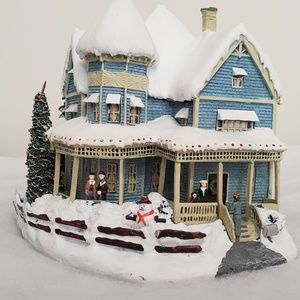 Thomas Kinkade Bed and Breakfast Christmas Village